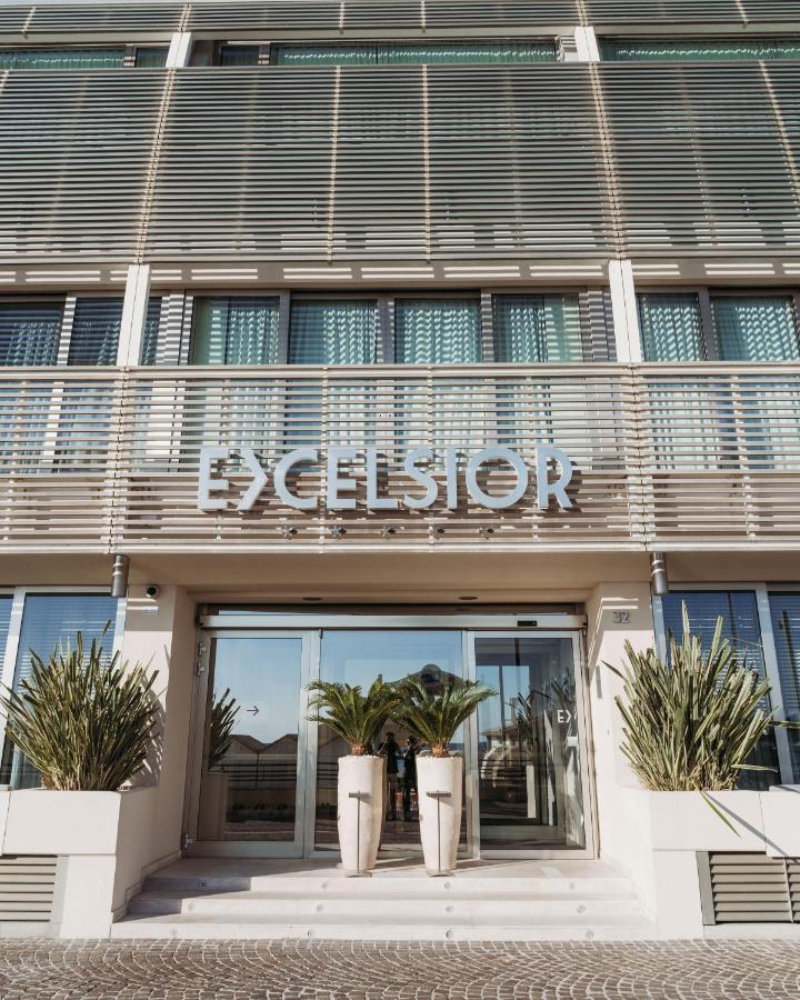 Excelsior Hotel, Spa & Lido Песаро Екстериор снимка