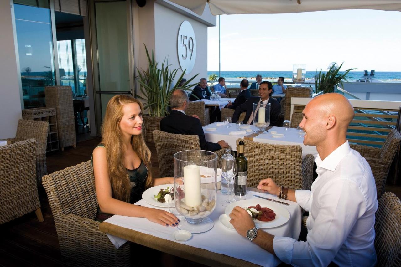 Excelsior Hotel, Spa & Lido Песаро Екстериор снимка
