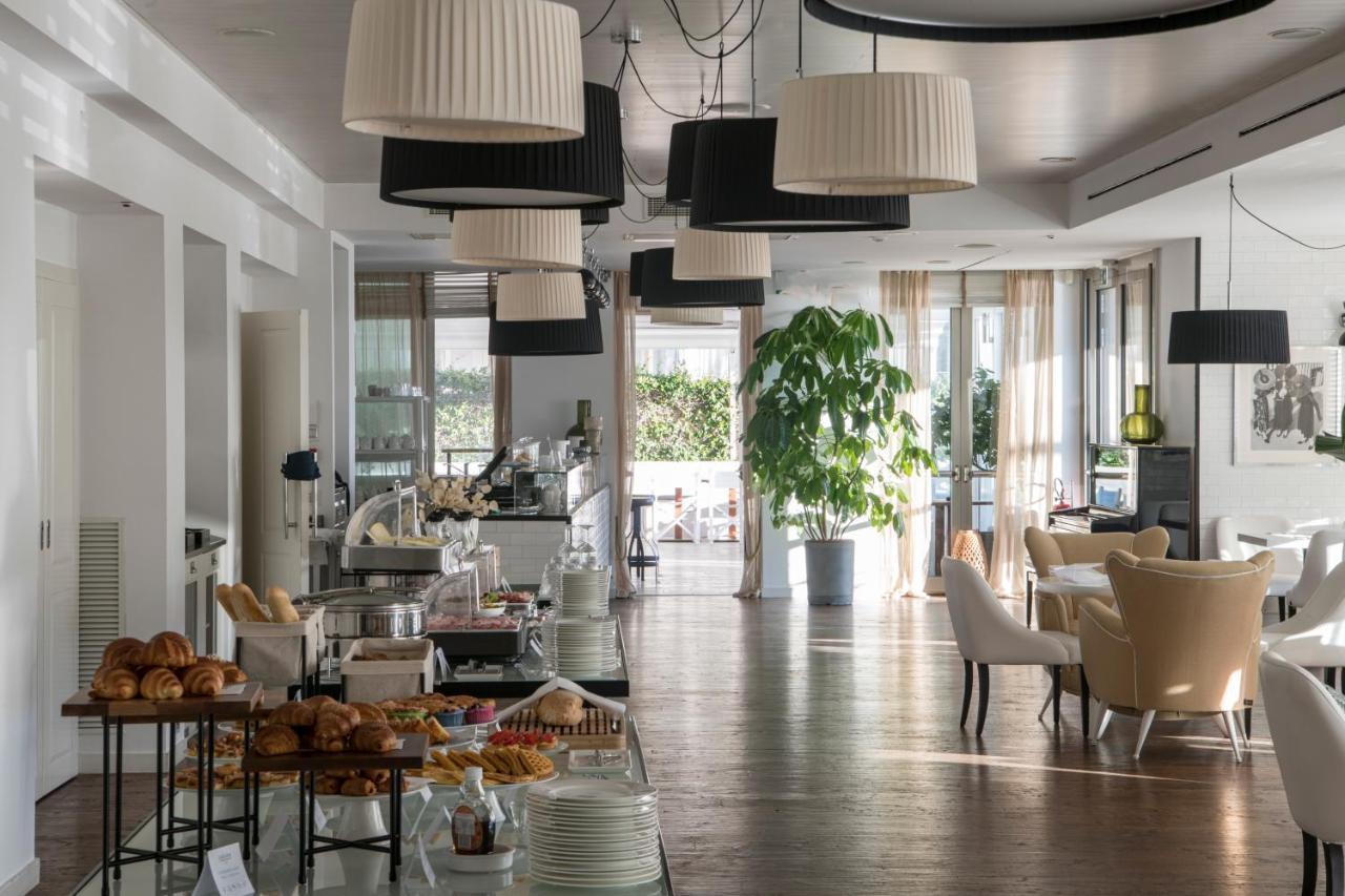 Excelsior Hotel, Spa & Lido Песаро Екстериор снимка