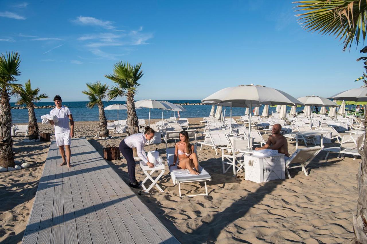 Excelsior Hotel, Spa & Lido Песаро Екстериор снимка